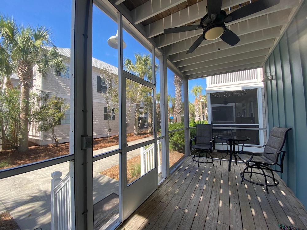 Barefoot Cottage B37 - The B's Knees