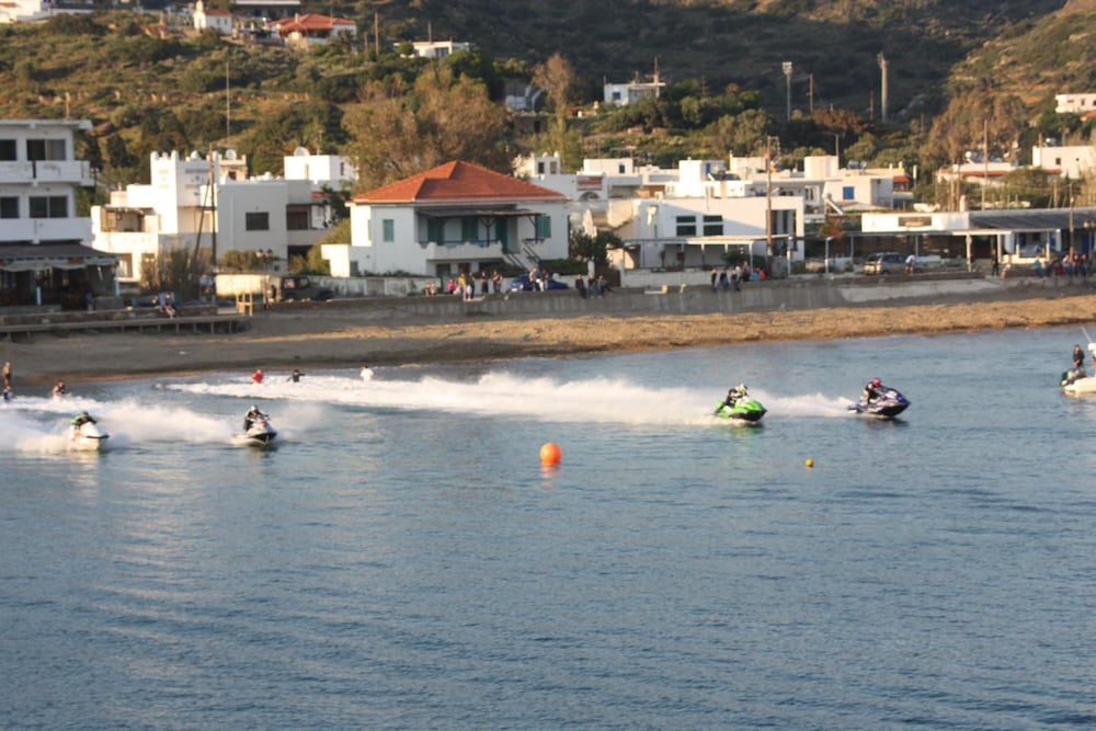Photo 10