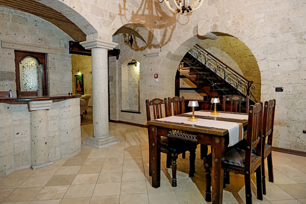 Mai Alaçatı