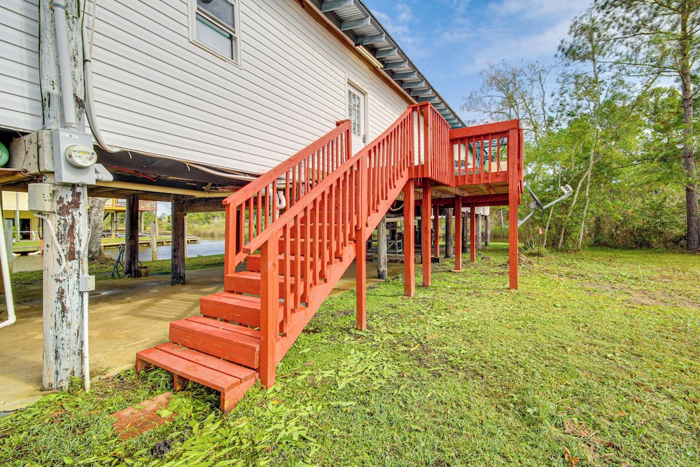Fishing On-site: Waterfront Home in Bay St Louis view 5