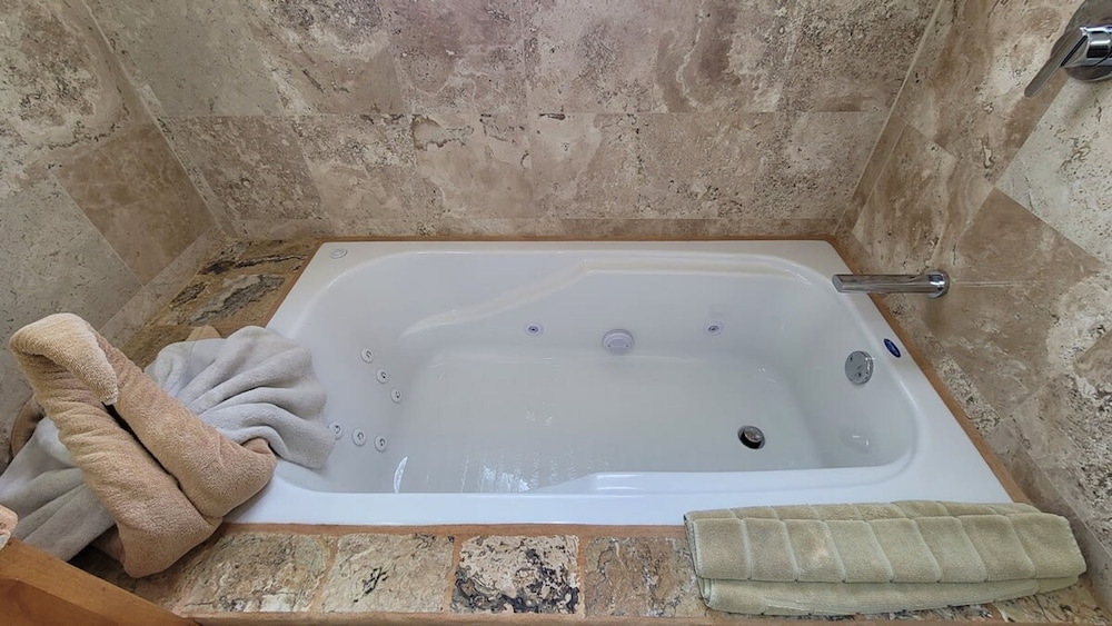 Casa Evita 3 Bedroom Beachfront Home