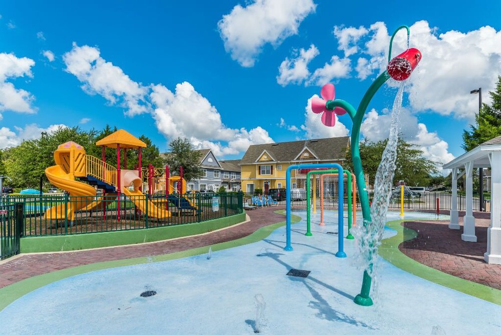 Ec21ha - 3 Bedroom Townhome In Villas at Seven Dwarfs Lane, Sleeps Up To 6, Just 6 Miles To Disney