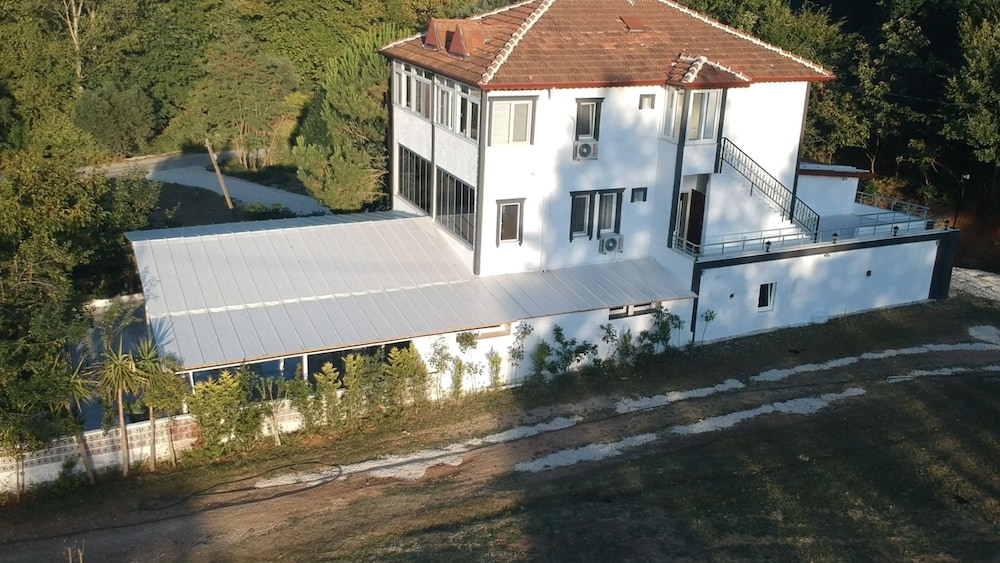 Hotel Pasha Boutique Apart Hotel - Image 1