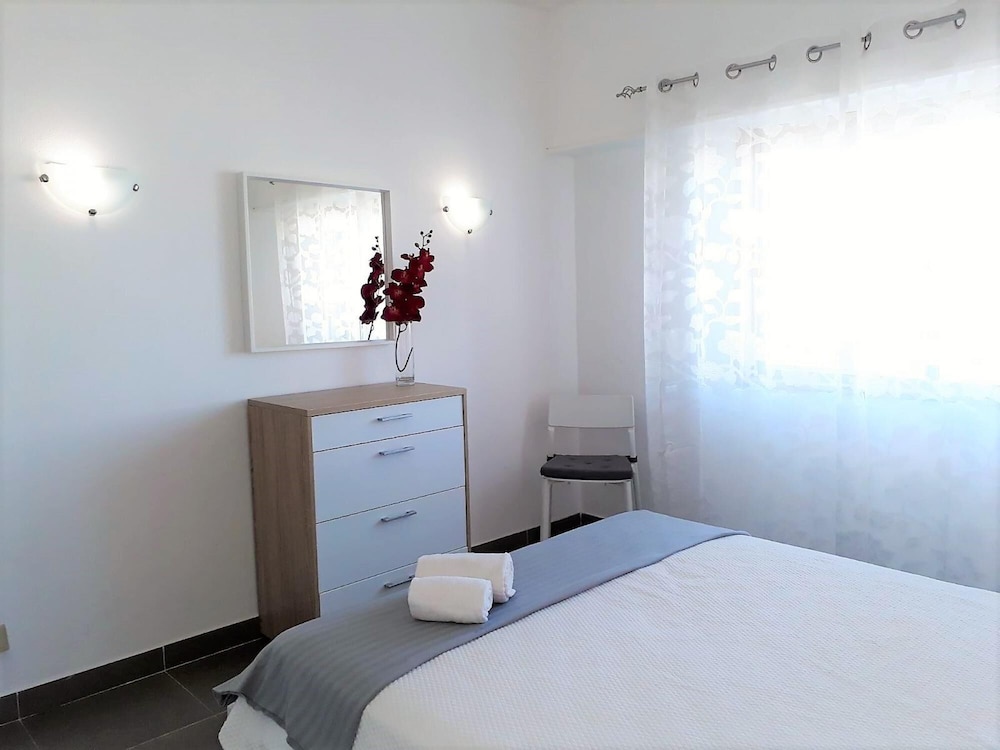 T1 Torre 20 6G M Gico 80M Praia Wi-fi 4 Pessoas view 3