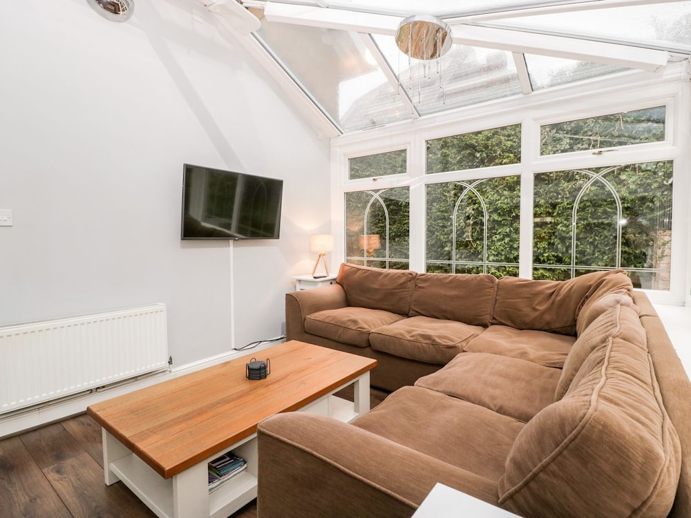Tree of Life House, Number 27 Bere Lane