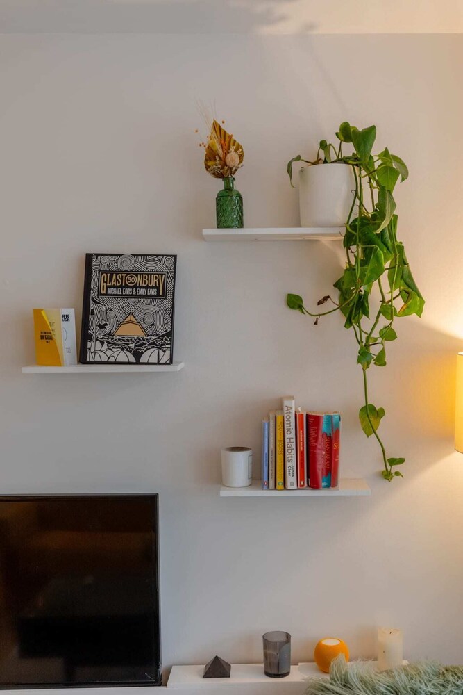 Vibrant & Inviting 1BD Flat, Heart of Haggerston!