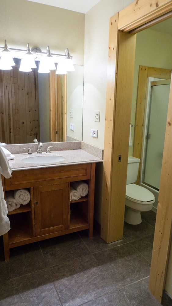 Lake Tahoe Vacations - Northstar Village 215 - Property Image 4