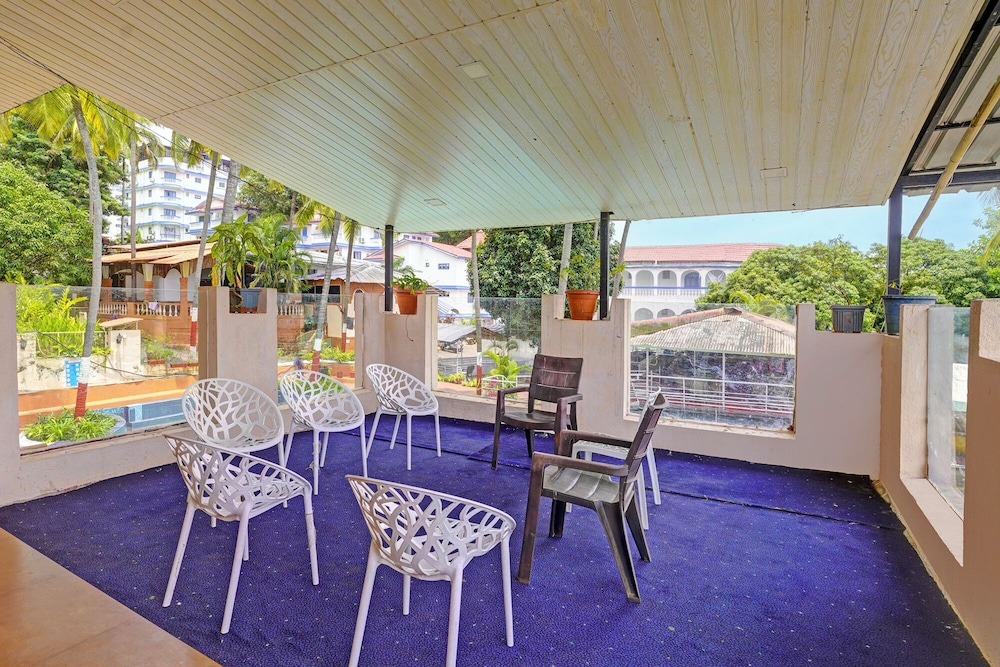 Fabhotel Baga Village Home