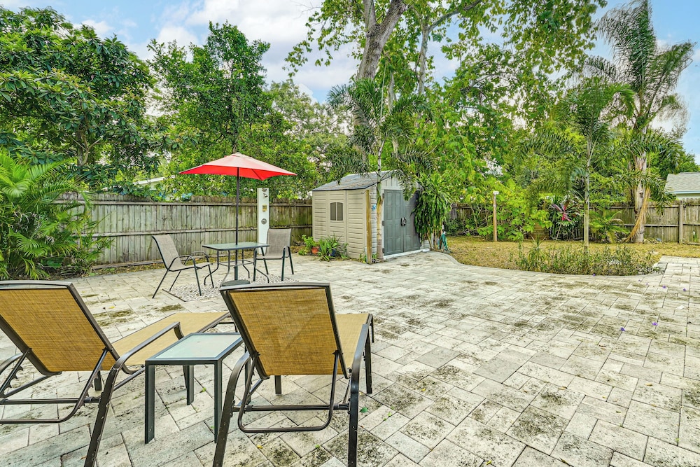Home w/ Expansive Patio, 3 Mi to Busch Gardens!