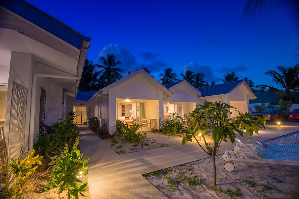 Le Nautique Luxury Beachfront Apartments