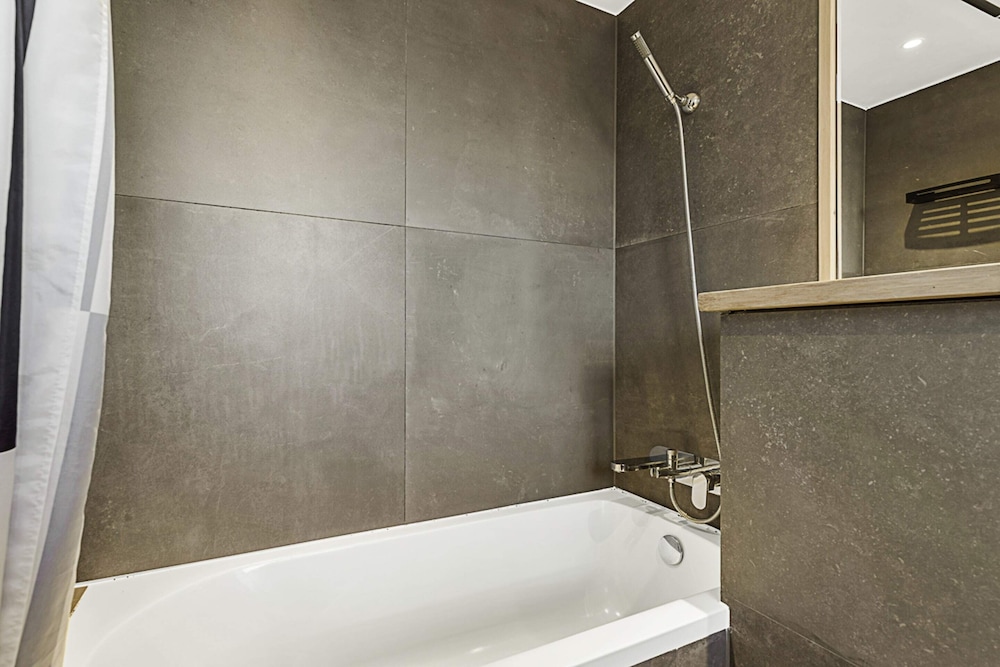 Cosy & Quiet Flat With Garden Close Central London