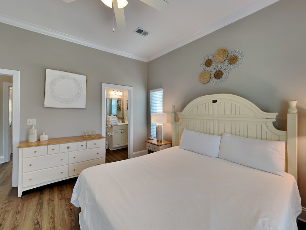 The Taj Mahal by Southern Vacation Rentals view 2