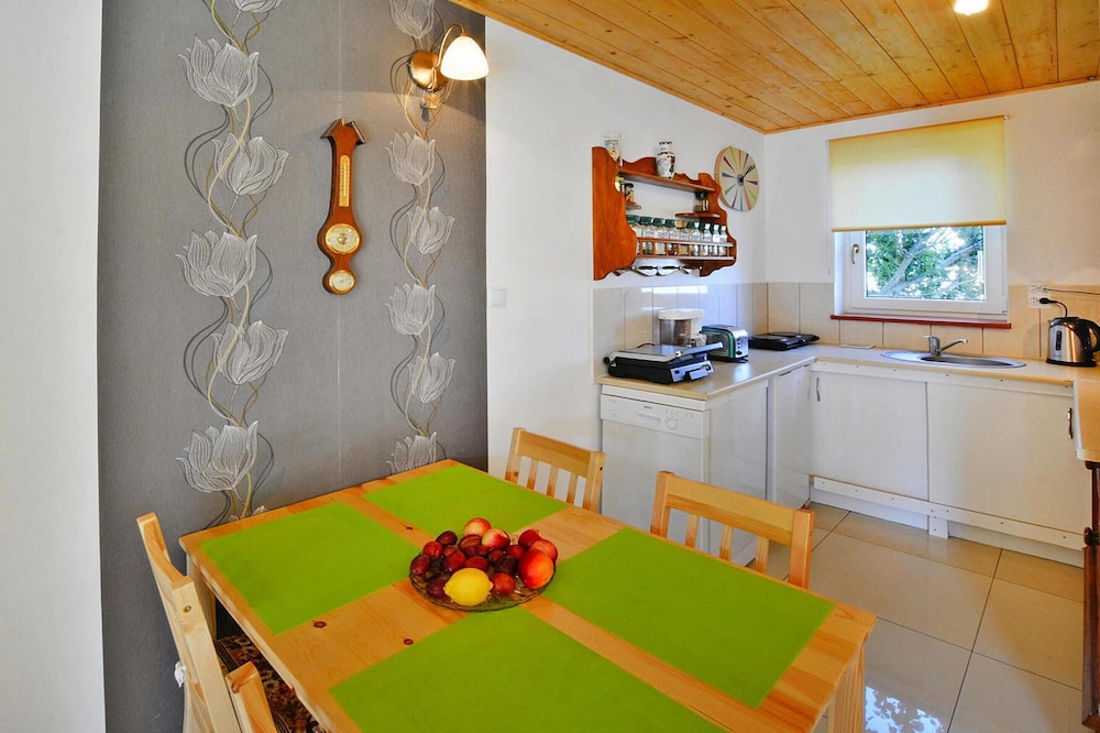 Holiday House With Garden in Dabrowica