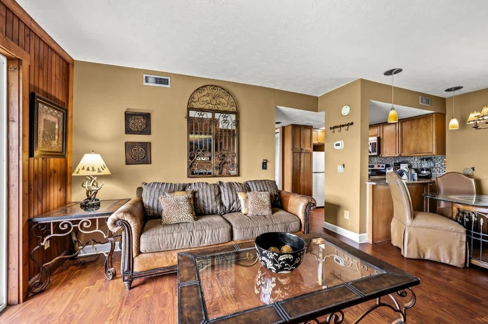 Sleeps 4 Hot Tub Indoor Pool Mountain Views