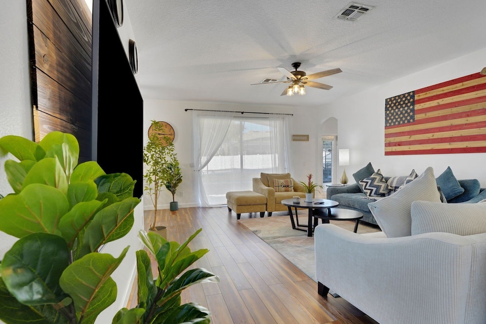 310hc-west Haven 5 Bedroom Home