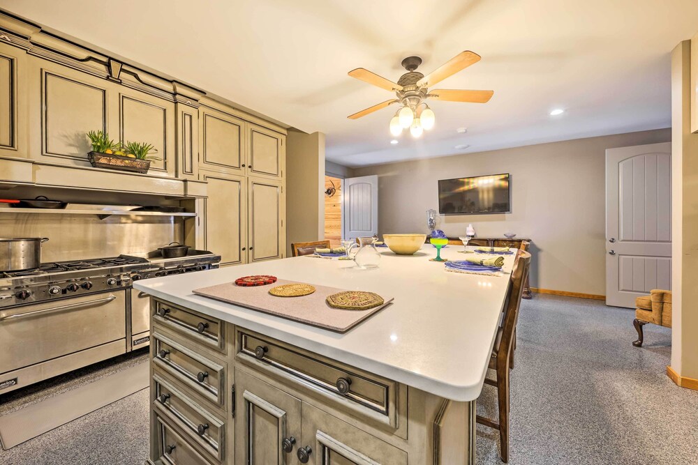 'the Vista' Retreat 30 Mi to Kansas City! - Property Image 63