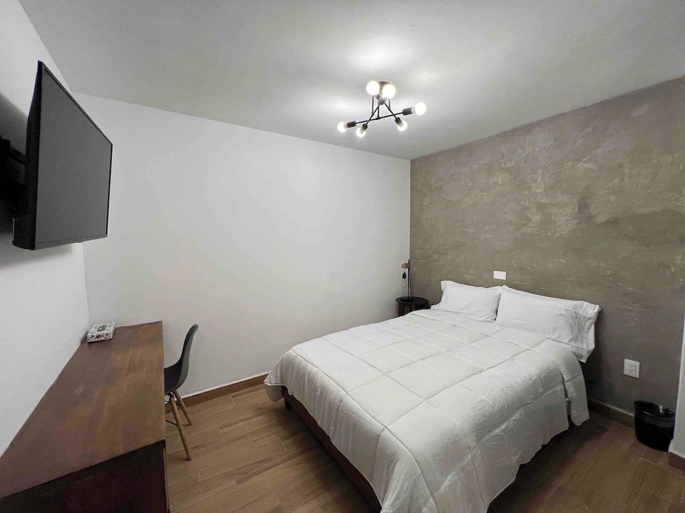 Posh Polanco Apts with Tv and Desk