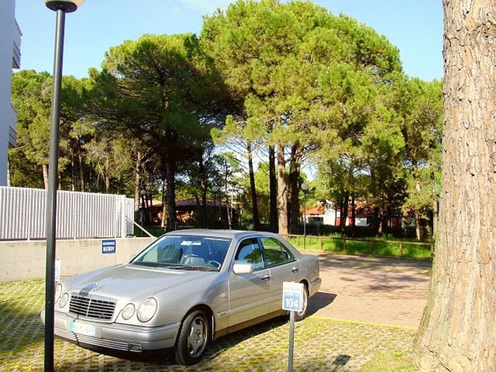 Cozy Apartment Near the Beach With Parking Space Included