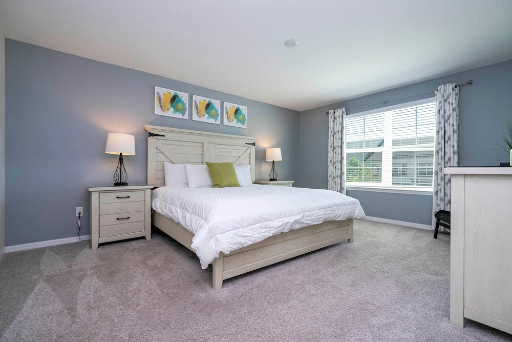 1543 CP - Opulent 4BR Townhome: Private Pool, Solara Resort
