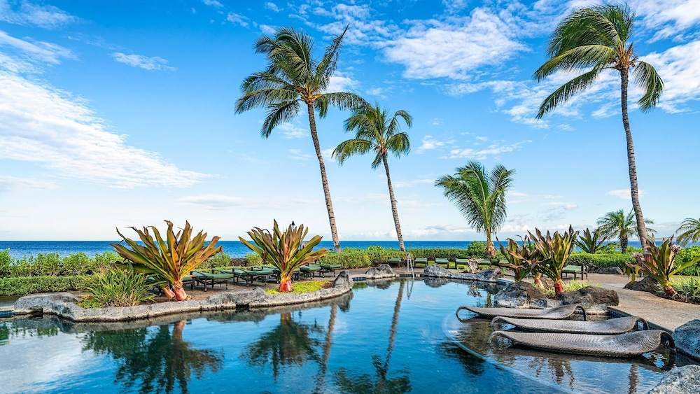 Waikoloa Golf Discount Views of Ocean & Golf Course Outdoor Seating - Vrkcv