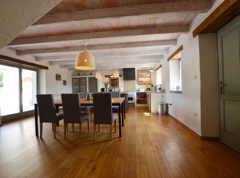 Majestic Rustical Kanfanar Villa With Pool