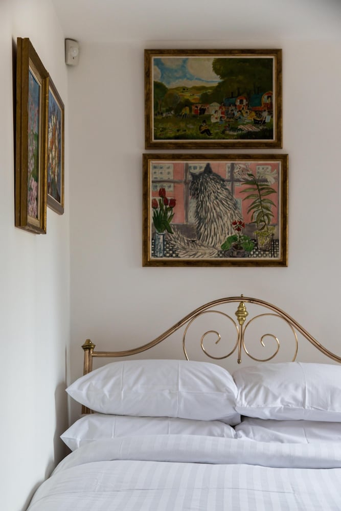 Godfrey Street II by Onefinestay