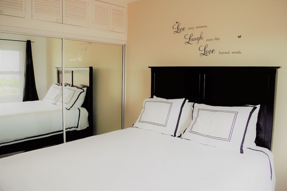 New Kingston Luxury Apt The Bromptons