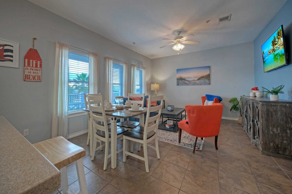 7 Costa Bahia Condos Sleeps 42 + Pool Minutes to the Beach