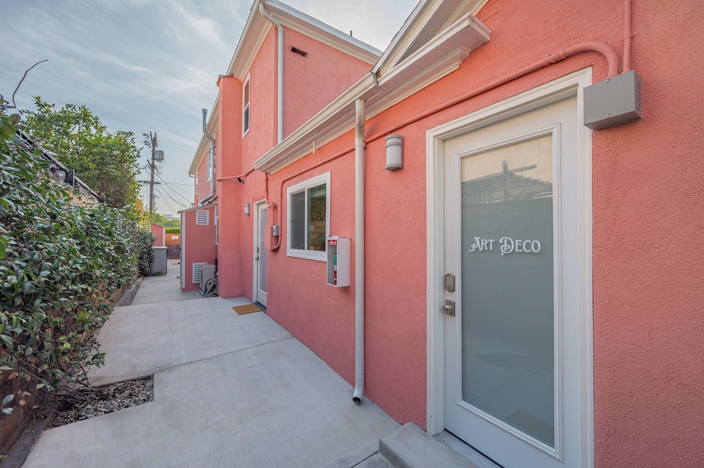 The Gower Street Bungalows by AvantStay