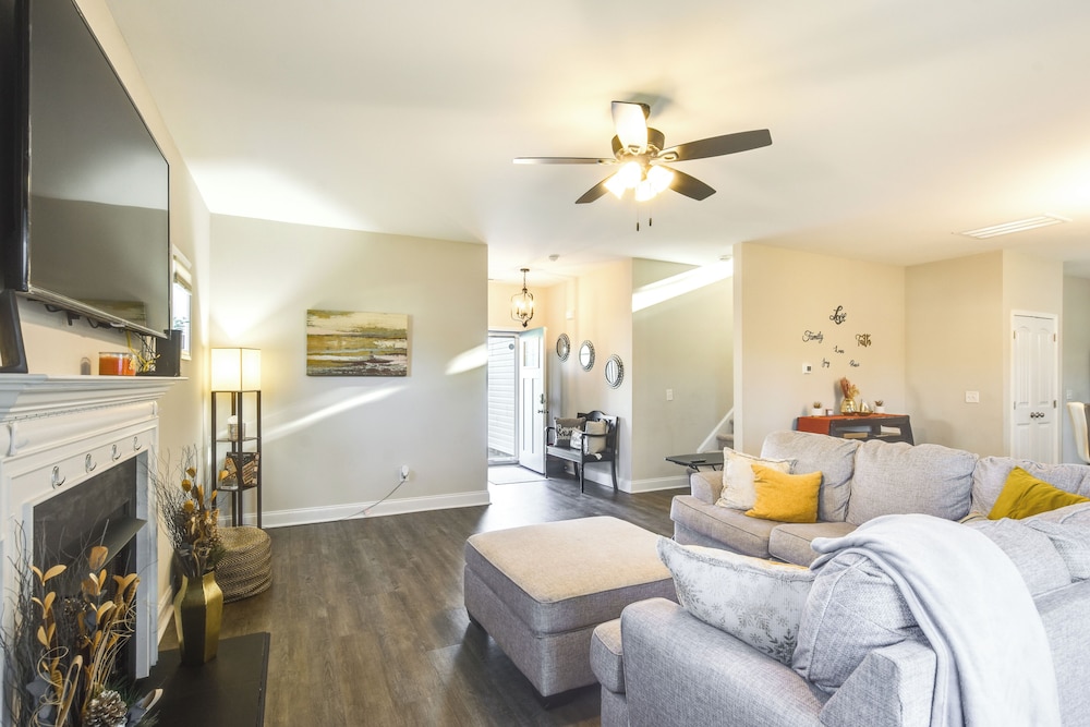 11 Mi to Fort Bragg: Family Home w/ Patio!