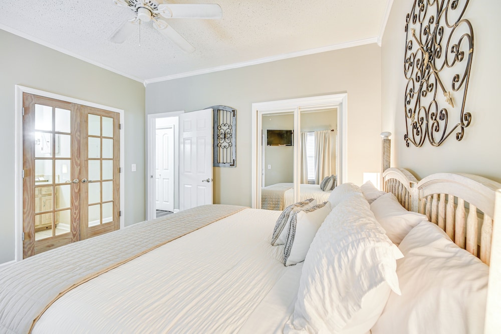 Huntsville Condo w/ Patio Near Redstone Arsenal! view 3