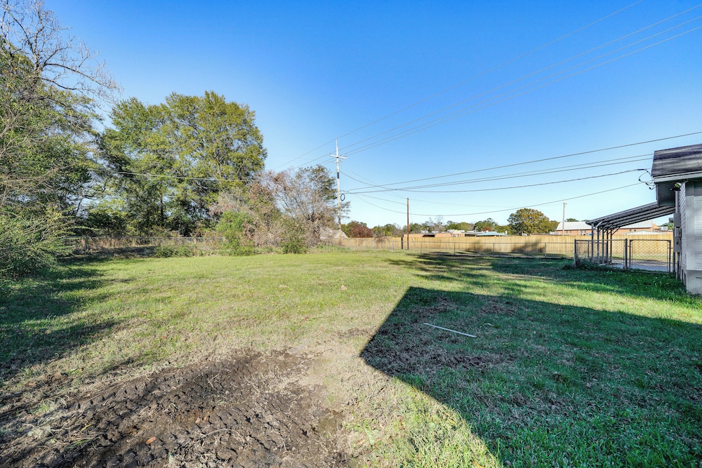 Updated Home 2 Mi to Downtown Texarkana!, photo 12