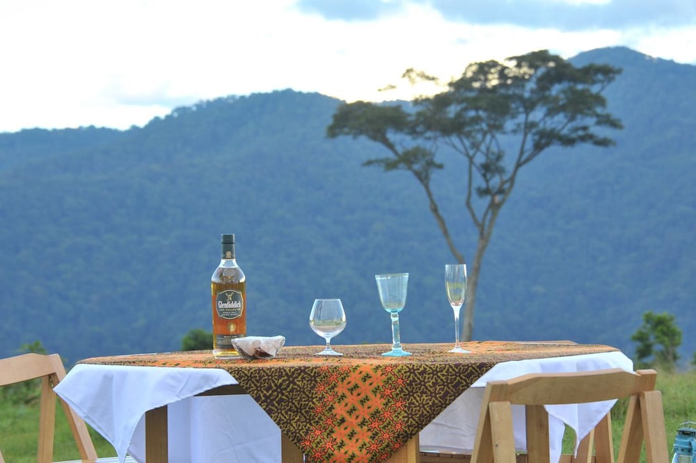 Nkuringo Bwindi Gorilla Lodge