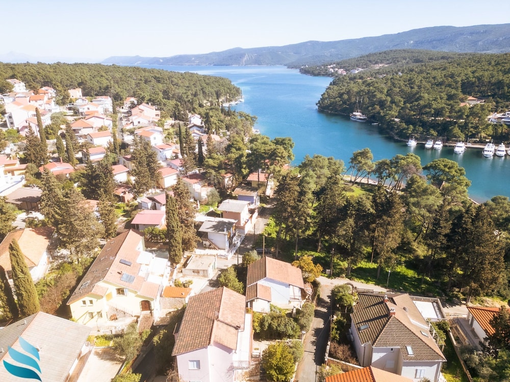 Hvar spa & Apartments