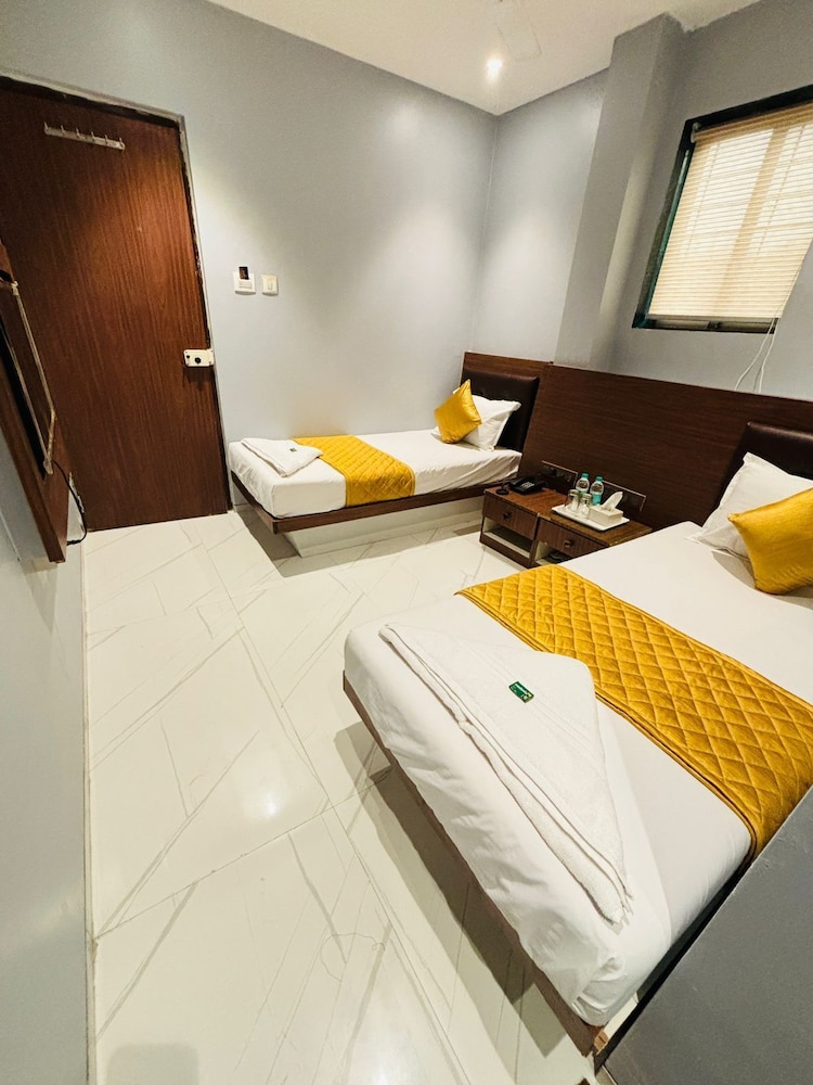 Powai Inn