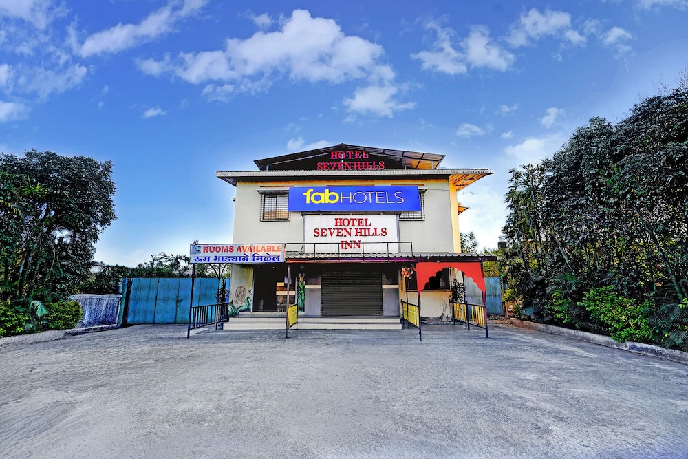 Fabhotel Seven Hills Inn