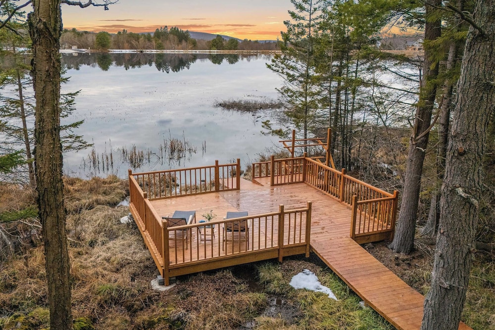 Lakeview Sunset Heaven Waterfront Escape + Private Dock Firepit + Game Room New Construction