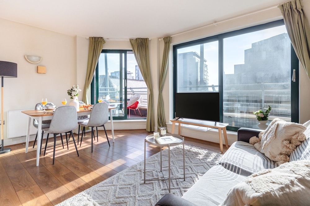 Charming 1BR Near Tower Bridge Walks