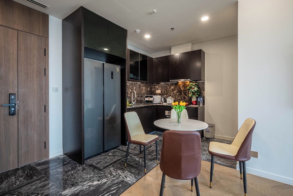 The Lumiere Luxury Citypoint ANGIA