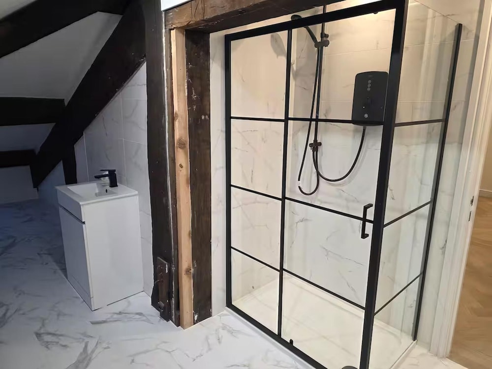 Liverpool Penthouse - Sleeps 8 - City Centre