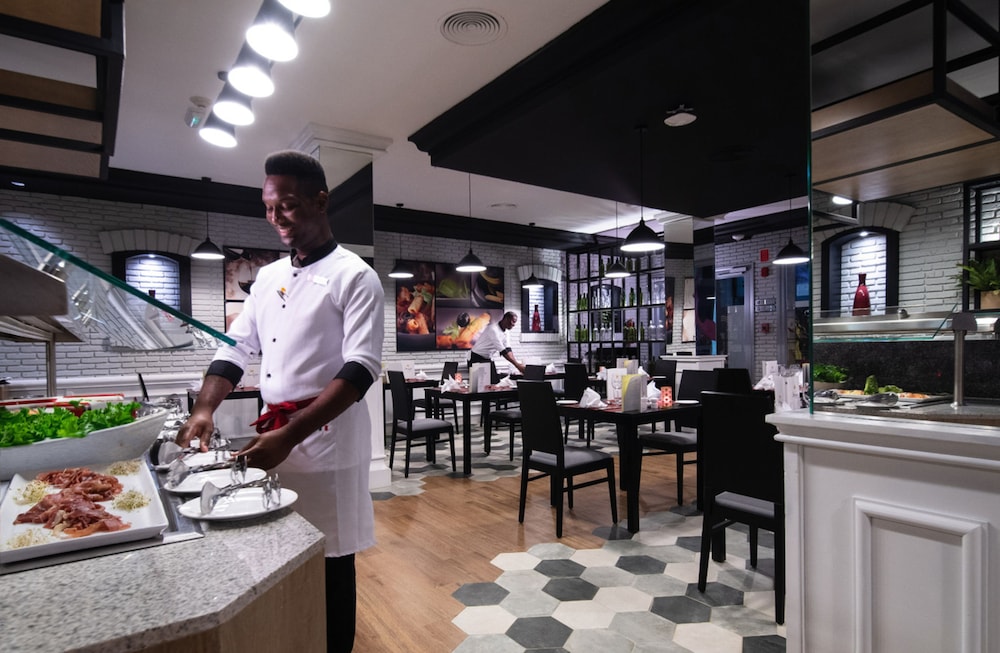 Jamaica Vacations - Hotel Riu Palace Tropical Bay - All Inclusive - Property Image 10