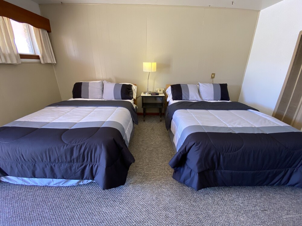 Duffer Motel view 3