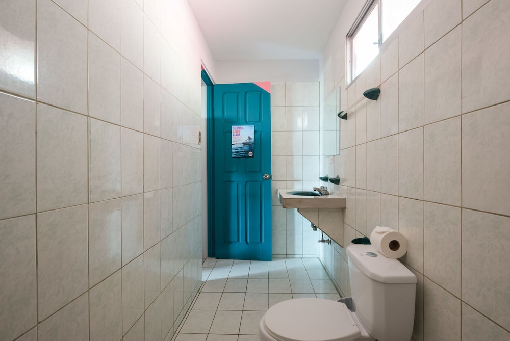 Selina Jaco - Hostel
