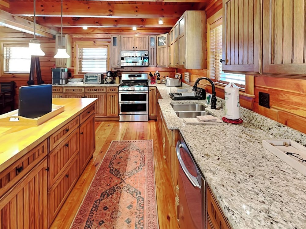 Crow's Point Lakehouse by Taylor Made Deep Creek
