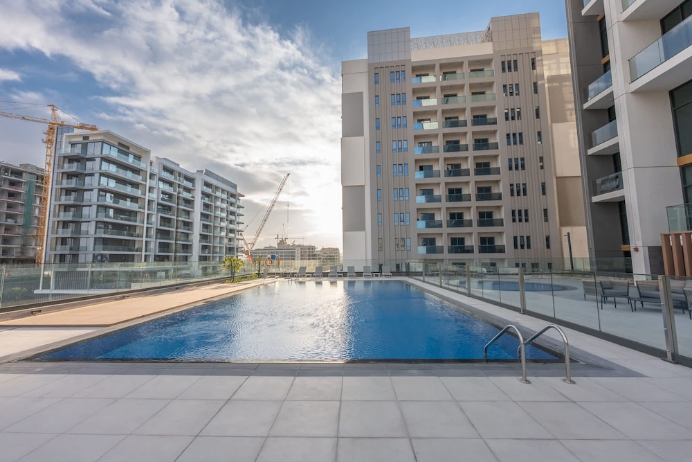 Modern Aesthetic 1-bedroom Apartment in Dubai Hills