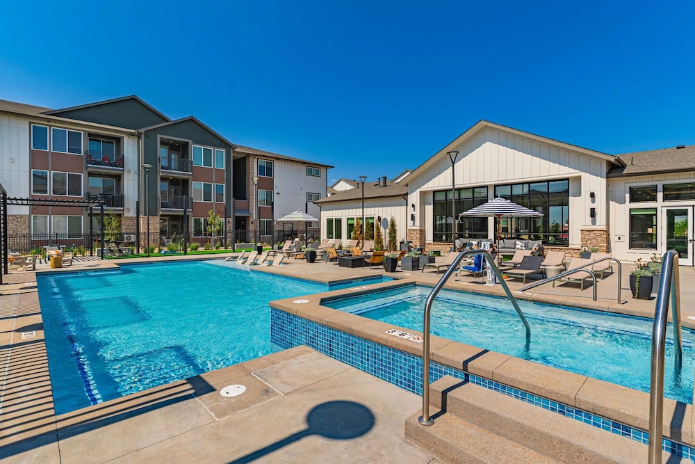 Landing Apartments Denver - Firestone