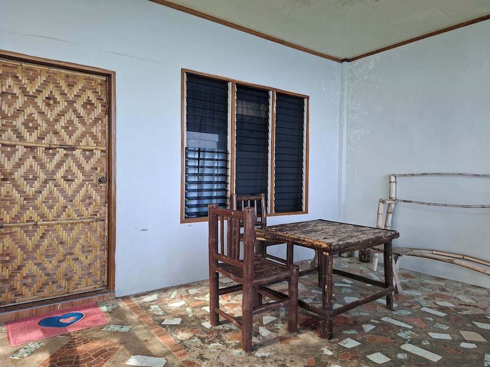Bohol-Lahoy Dive & Beach Resort