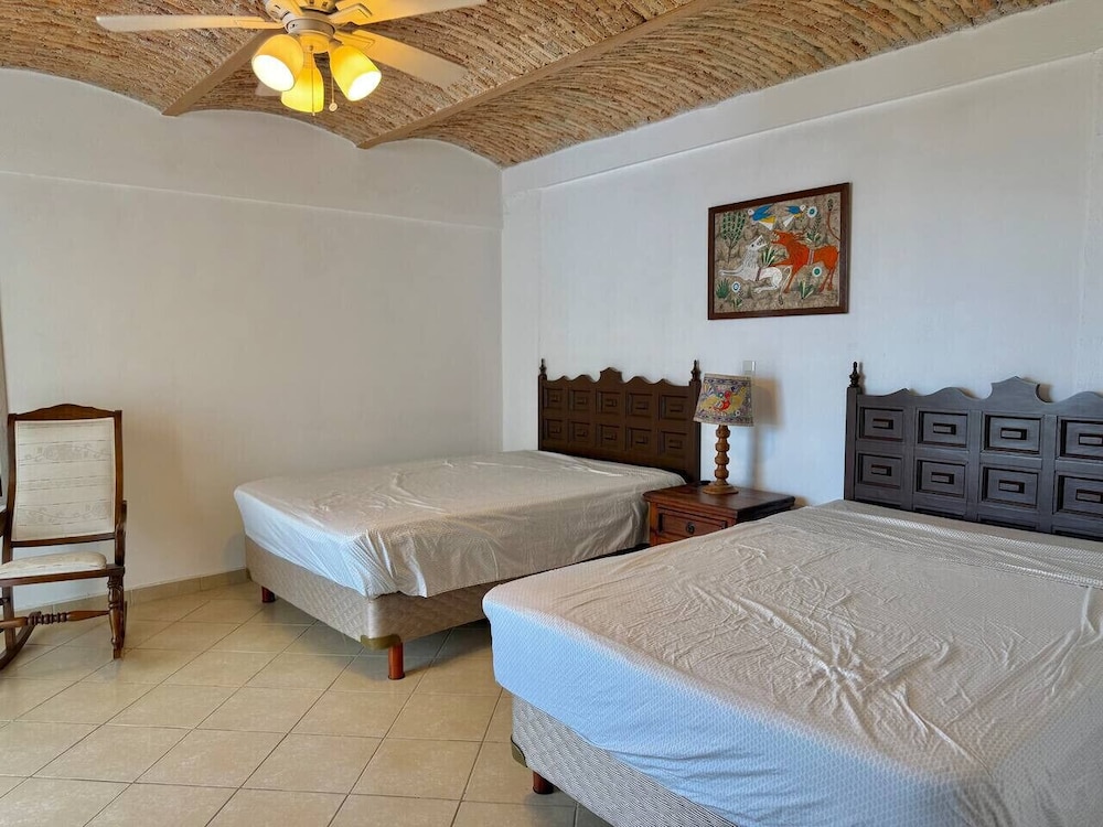 Yatch Apartments