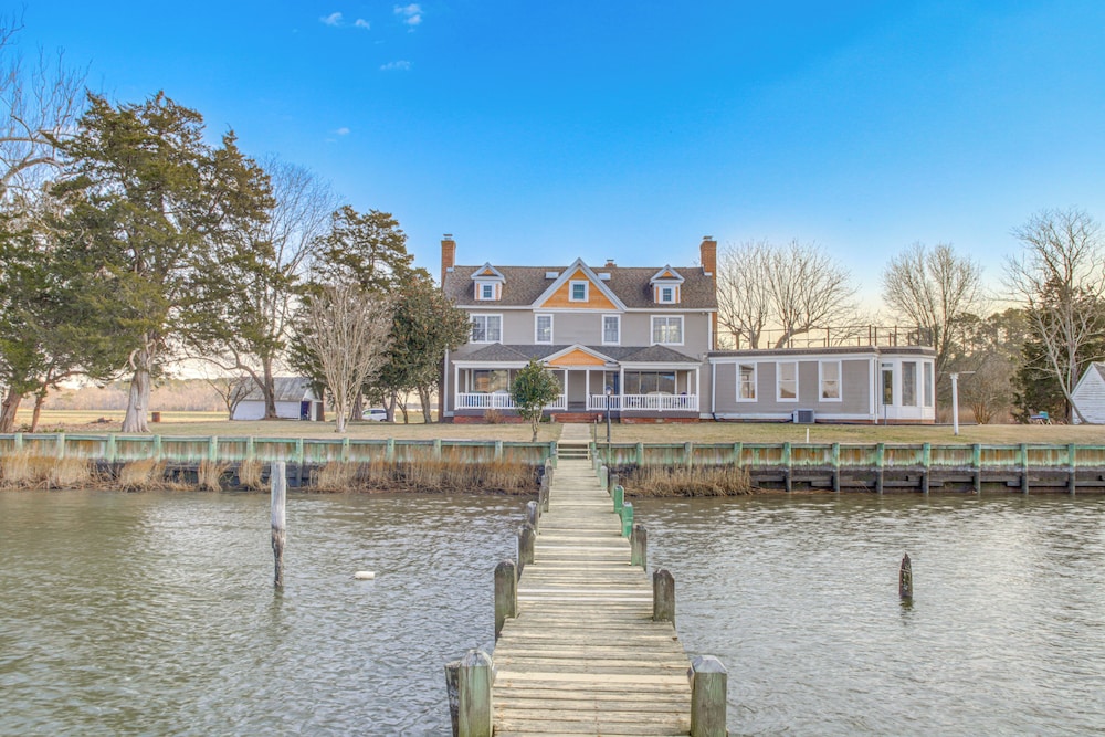 Riverfront Gem w/ Fire Pit in Eden