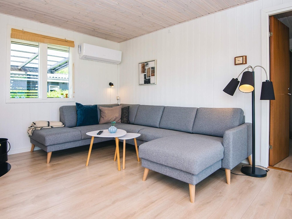 6 Person Holiday Home in Juelsminde